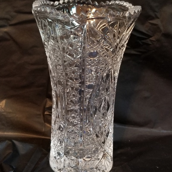COPY - Crystal Vase - Picture 2 of 2